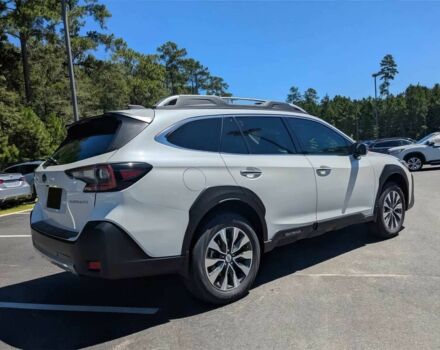 Белый Субару Аутбек, объемом двигателя 2.4 л и пробегом 4 тыс. км за 15000 $, фото 6 на Automoto.ua