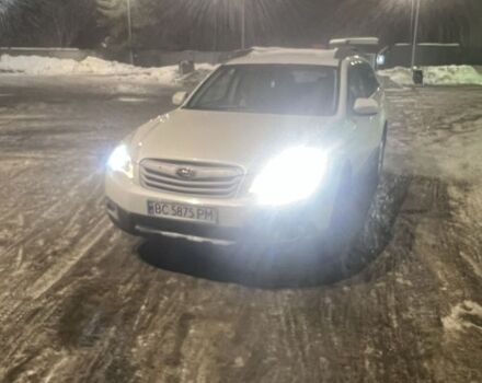 Білий Субару Аутбек, об'ємом двигуна 2.5 л та пробігом 366 тис. км за 7700 $, фото 1 на Automoto.ua