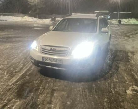 Білий Субару Аутбек, об'ємом двигуна 2.5 л та пробігом 366 тис. км за 8500 $, фото 1 на Automoto.ua