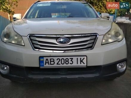 Білий Субару Аутбек, об'ємом двигуна 2.46 л та пробігом 189 тис. км за 8500 $, фото 1 на Automoto.ua