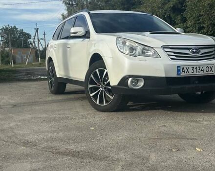 Білий Субару Аутбек, об'ємом двигуна 2.5 л та пробігом 162 тис. км за 8500 $, фото 1 на Automoto.ua
