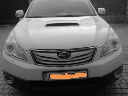 Білий Субару Аутбек, об'ємом двигуна 2 л та пробігом 199 тис. км за 11400 $, фото 1 на Automoto.ua