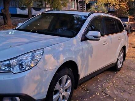Белый Субару Аутбек, объемом двигателя 2.46 л и пробегом 166 тыс. км за 10500 $, фото 1 на Automoto.ua