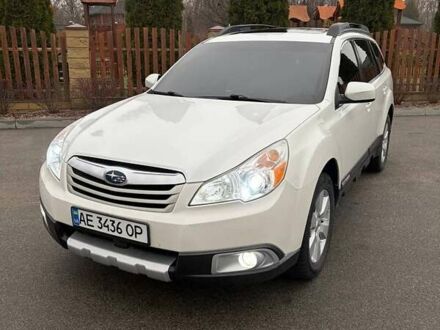 Білий Субару Аутбек, об'ємом двигуна 2.46 л та пробігом 312 тис. км за 10000 $, фото 1 на Automoto.ua