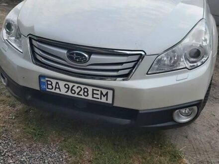 Білий Субару Аутбек, об'ємом двигуна 2.46 л та пробігом 227 тис. км за 9600 $, фото 1 на Automoto.ua