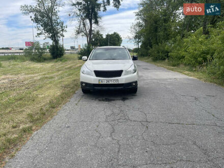 Субару Аутбек 2012 в Василькове на Automoto.ua Белый Субару Аутбек, объемом двигателя 2.5 л и пробегом 360 тыс. км за 10000 $, фото 1 на Automoto.ua