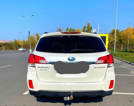 Белый Субару Аутбек, объемом двигателя 2.5 л и пробегом 32000 тыс. км за 9200 $, фото 1 на Automoto.ua