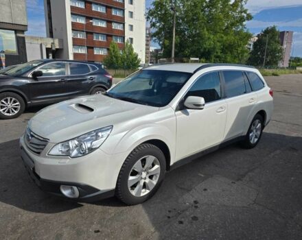 Білий Субару Аутбек, об'ємом двигуна 0 л та пробігом 290 тис. км за 6497 $, фото 1 на Automoto.ua