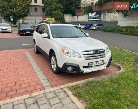 Белый Субару Аутбек, объемом двигателя 2.46 л и пробегом 223 тыс. км за 12000 $, фото 1 на Automoto.ua