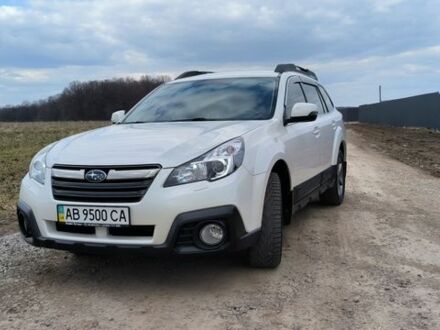 Белый Субару Аутбек, объемом двигателя 2.46 л и пробегом 76 тыс. км за 15000 $, фото 1 на Automoto.ua