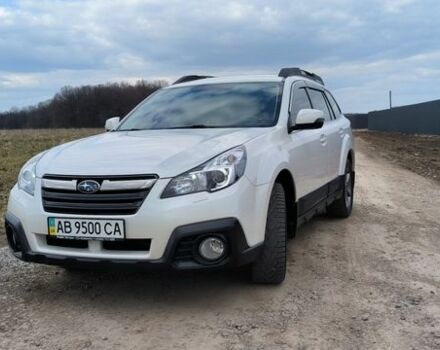 Белый Субару Аутбек, объемом двигателя 2.46 л и пробегом 76 тыс. км за 15000 $, фото 1 на Automoto.ua