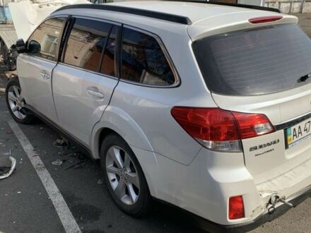 Белый Субару Аутбек, объемом двигателя 0 л и пробегом 100 тыс. км за 2267 $, фото 1 на Automoto.ua