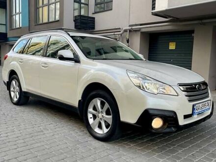 Субару Аутбек 2013 в Днепре (Днепропетровске) на Automoto.ua Белый Субару Аутбек, объемом двигателя 2.46 л и пробегом 179 тыс. км за 10100 $, фото 1 на Automoto.ua