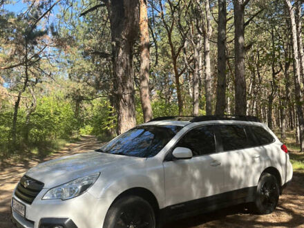 Білий Субару Аутбек, об'ємом двигуна 2.5 л та пробігом 237 тис. км за 13499 $, фото 1 на Automoto.ua