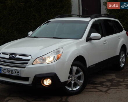 Белый Субару Аутбек, объемом двигателя 2.46 л и пробегом 240 тыс. км за 10890 $, фото 1 на Automoto.ua