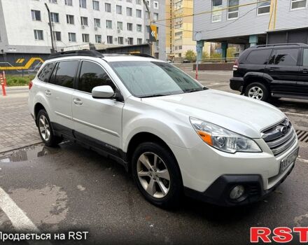 Білий Субару Аутбек, об'ємом двигуна 2.5 л та пробігом 220 тис. км за 12499 $, фото 1 на Automoto.ua