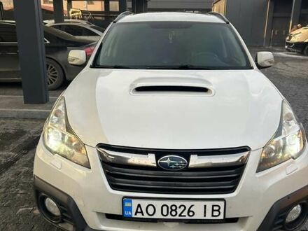 Белый Субару Аутбек, объемом двигателя 2 л и пробегом 255 тыс. км за 9700 $, фото 1 на Automoto.ua
