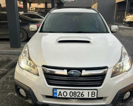Белый Субару Аутбек, объемом двигателя 2 л и пробегом 255 тыс. км за 9700 $, фото 1 на Automoto.ua