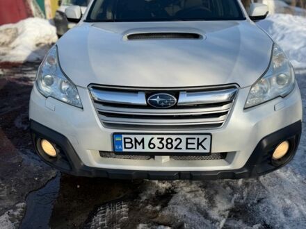 Білий Субару Аутбек, об'ємом двигуна 2 л та пробігом 230 тис. км за 12600 $, фото 1 на Automoto.ua
