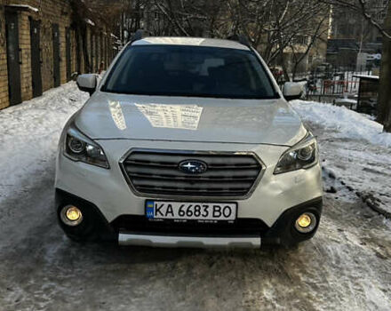 Белый Субару Аутбек, объемом двигателя 2.46 л и пробегом 217 тыс. км за 15000 $, фото 1 на Automoto.ua