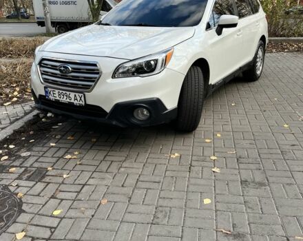 Белый Субару Аутбек, объемом двигателя 2.5 л и пробегом 190 тыс. км за 13000 $, фото 1 на Automoto.ua