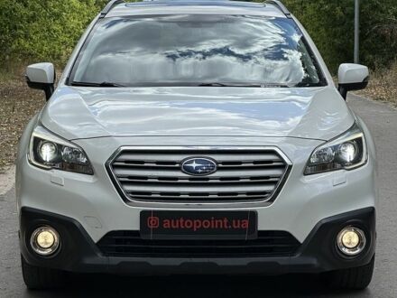 Білий Субару Аутбек, об'ємом двигуна 2 л та пробігом 270 тис. км за 14700 $, фото 1 на Automoto.ua