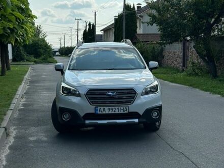Білий Субару Аутбек, об'ємом двигуна 2.5 л та пробігом 210 тис. км за 17700 $, фото 1 на Automoto.ua