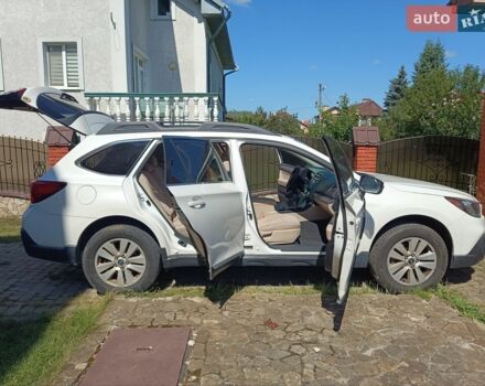 Білий Субару Аутбек, об'ємом двигуна 2.5 л та пробігом 136 тис. км за 15999 $, фото 1 на Automoto.ua