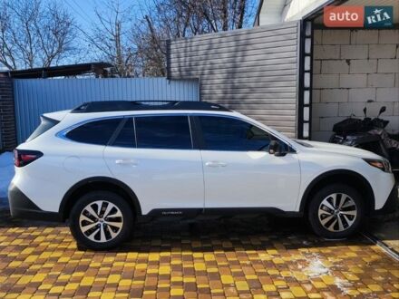 Белый Субару Аутбек, объемом двигателя 2.5 л и пробегом 14 тыс. км за 21000 $, фото 1 на Automoto.ua