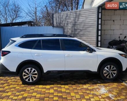 Белый Субару Аутбек, объемом двигателя 2.5 л и пробегом 14 тыс. км за 21000 $, фото 1 на Automoto.ua