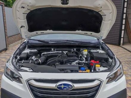 Белый Субару Аутбек, объемом двигателя 2.5 л и пробегом 14 тыс. км за 20300 $, фото 1 на Automoto.ua