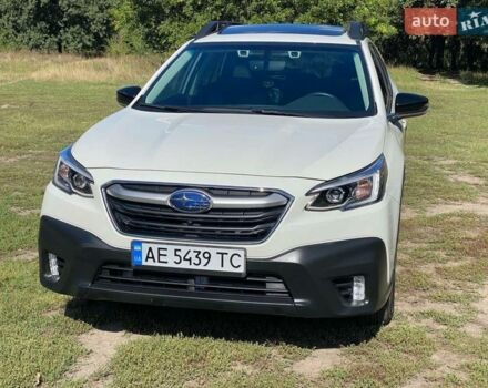 Белый Субару Аутбек, объемом двигателя 2.39 л и пробегом 50 тыс. км за 24100 $, фото 1 на Automoto.ua