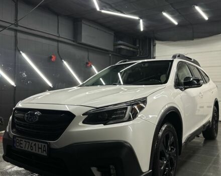 Белый Субару Аутбек, объемом двигателя 2.4 л и пробегом 47 тыс. км за 27100 $, фото 1 на Automoto.ua