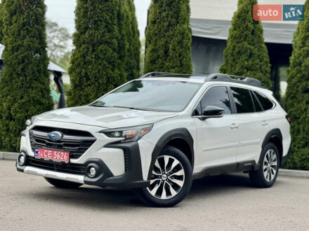 Субару Аутбек 2022 в Киеве на Automoto.ua Белый Субару Аутбек, объемом двигателя 2.39 л и пробегом 55 тыс. км за 31900 $, фото 1 на Automoto.ua