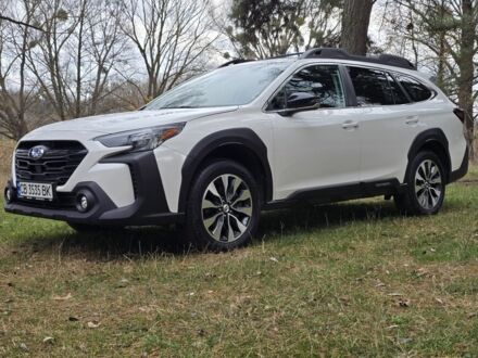 Белый Субару Аутбек, объемом двигателя 2.4 л и пробегом 33 тыс. км за 33500 $, фото 1 на Automoto.ua