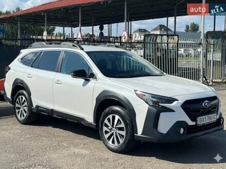 Белый Субару Аутбек, объемом двигателя 2.5 л и пробегом 9 тыс. км за 28000 $, фото 1 на Automoto.ua