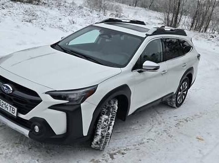 Белый Субару Аутбек, объемом двигателя 2.39 л и пробегом 18 тыс. км за 35900 $, фото 1 на Automoto.ua