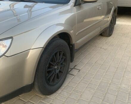 Бежевый Субару Аутбек, объемом двигателя 3 л и пробегом 360 тыс. км за 6500 $, фото 5 на Automoto.ua