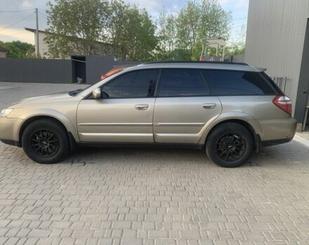 Бежевый Субару Аутбек, объемом двигателя 3 л и пробегом 360 тыс. км за 6500 $, фото 2 на Automoto.ua