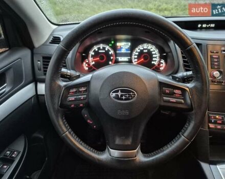 Бежевый Субару Аутбек, объемом двигателя 2.46 л и пробегом 232 тыс. км за 11500 $, фото 16 на Automoto.ua