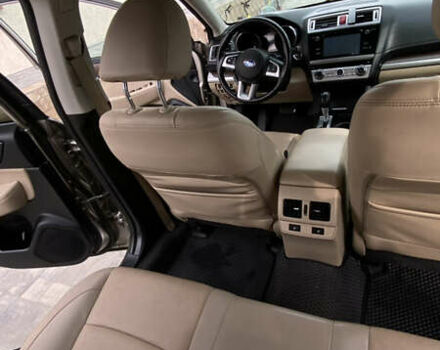 Бежевый Субару Аутбек, объемом двигателя 2.5 л и пробегом 280 тыс. км за 12500 $, фото 7 на Automoto.ua