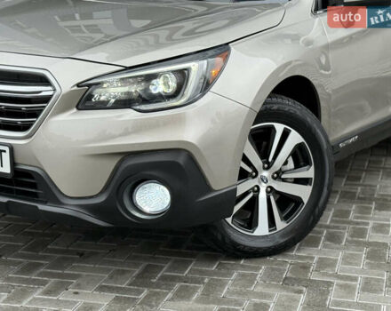 Бежевый Субару Аутбек, объемом двигателя 2.5 л и пробегом 135 тыс. км за 16999 $, фото 6 на Automoto.ua