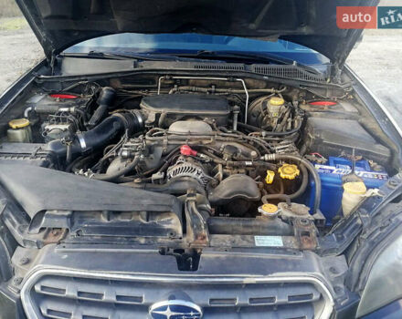Черный Субару Аутбек, объемом двигателя 2.46 л и пробегом 252 тыс. км за 5650 $, фото 9 на Automoto.ua