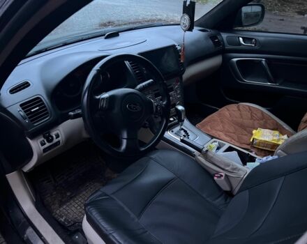 Черный Субару Аутбек, объемом двигателя 3 л и пробегом 308 тыс. км за 5950 $, фото 1 на Automoto.ua