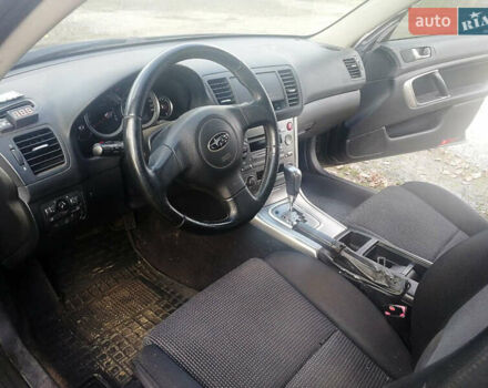 Черный Субару Аутбек, объемом двигателя 2.46 л и пробегом 252 тыс. км за 5650 $, фото 6 на Automoto.ua