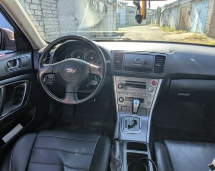 Черный Субару Аутбек, объемом двигателя 2.5 л и пробегом 502 тыс. км за 4600 $, фото 4 на Automoto.ua