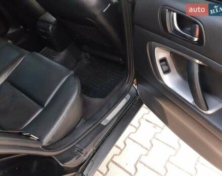 Черный Субару Аутбек, объемом двигателя 3 л и пробегом 205 тыс. км за 8000 $, фото 2 на Automoto.ua