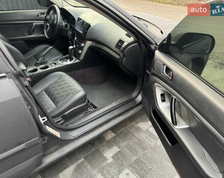 Черный Субару Аутбек, объемом двигателя 2.46 л и пробегом 272 тыс. км за 9000 $, фото 16 на Automoto.ua