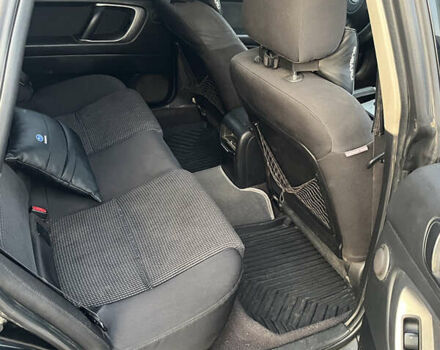 Черный Субару Аутбек, объемом двигателя 2.5 л и пробегом 325 тыс. км за 6600 $, фото 9 на Automoto.ua