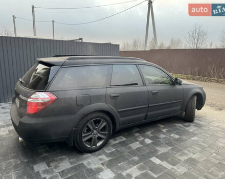 Черный Субару Аутбек, объемом двигателя 2.46 л и пробегом 272 тыс. км за 9000 $, фото 3 на Automoto.ua